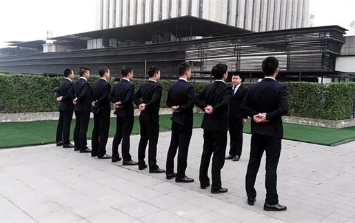 合肥揭秘：如何选择靠谱的收债公司？老司机给你支招
